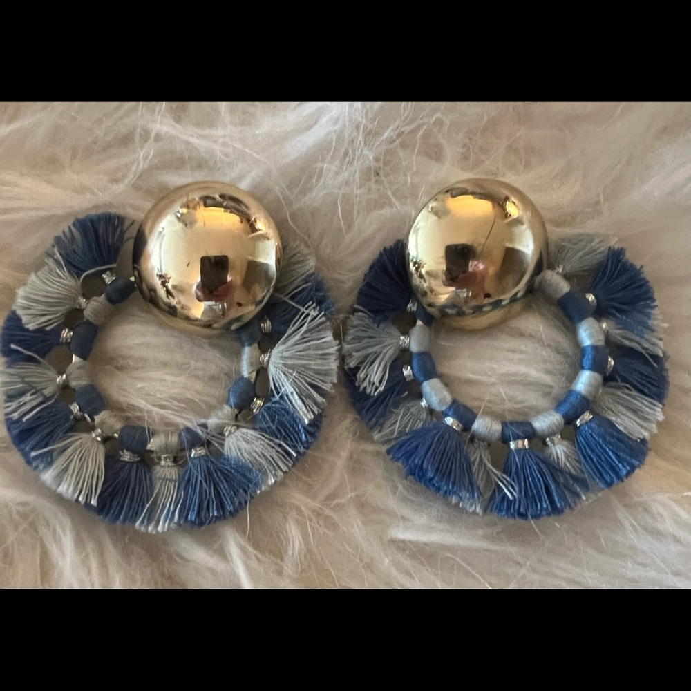FRINGE DENIUM LIKE EARRINGS W/GOLD